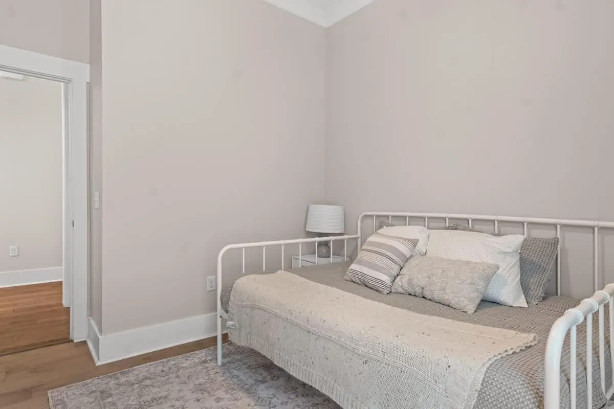 Renovated Dog Friendly Duplex Near Food & Fun Fully Fenced Yard And Private Parking Villa Savannah 0*,