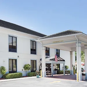 Baymont By Wyndham Savannah/garden Port Wentworth